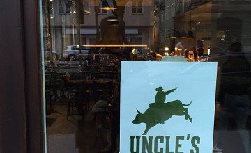 Uncle's Burger & Bar