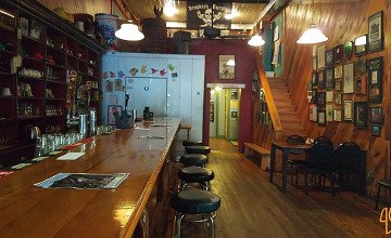 Wolfe's Bar & Grill